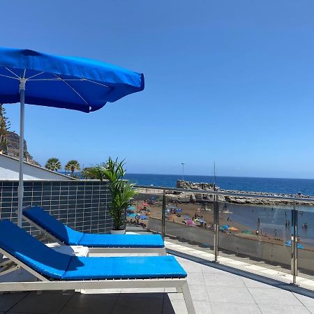 Billy'S Beachfront Apartment With Pool Access Puerto De Mogan Luaran gambar