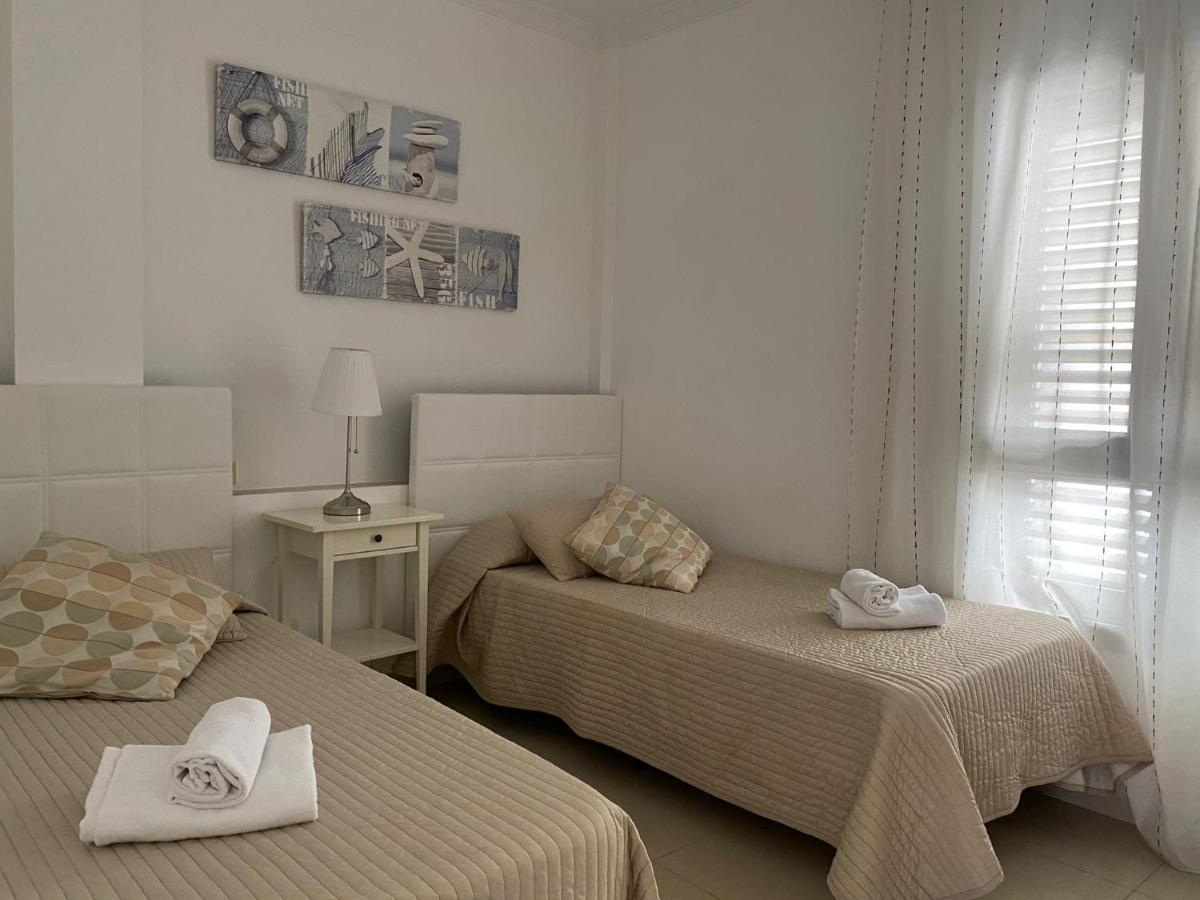 Billy'S Beachfront Apartment With Pool Access Puerto De Mogan Luaran gambar